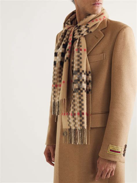 burberry mens scarf review|burberry b 135 cashmere scarf.